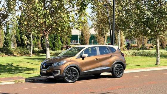 RENAULT CAPTUR 1.6 16V SCE FLEX ZEN X-TRONIC RENAULT CAPTUR 1.6 16V SCE FLEX ZEN X-TRONIC